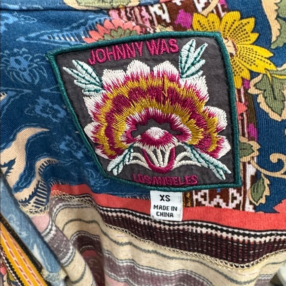 Johnny Was Allie Flower V-Neck Longs Sleeve Blouse Tee - Picture 6 of 6